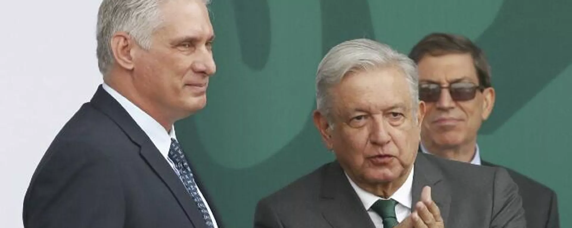 El presidente de Cuba, Miguel Díaz-Canel, y su homólogo de México, Andrés Manuel López Obrador El presidente de Cuba, Miguel Díaz-Canel, y su homólogo de México, Andrés Manuel López Obrador - Sputnik Mundo, 1920, 17.08.2022