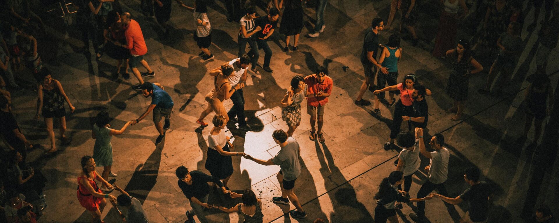 Fiesta donde se baila salsa - Sputnik Mundo, 1920, 23.08.2022