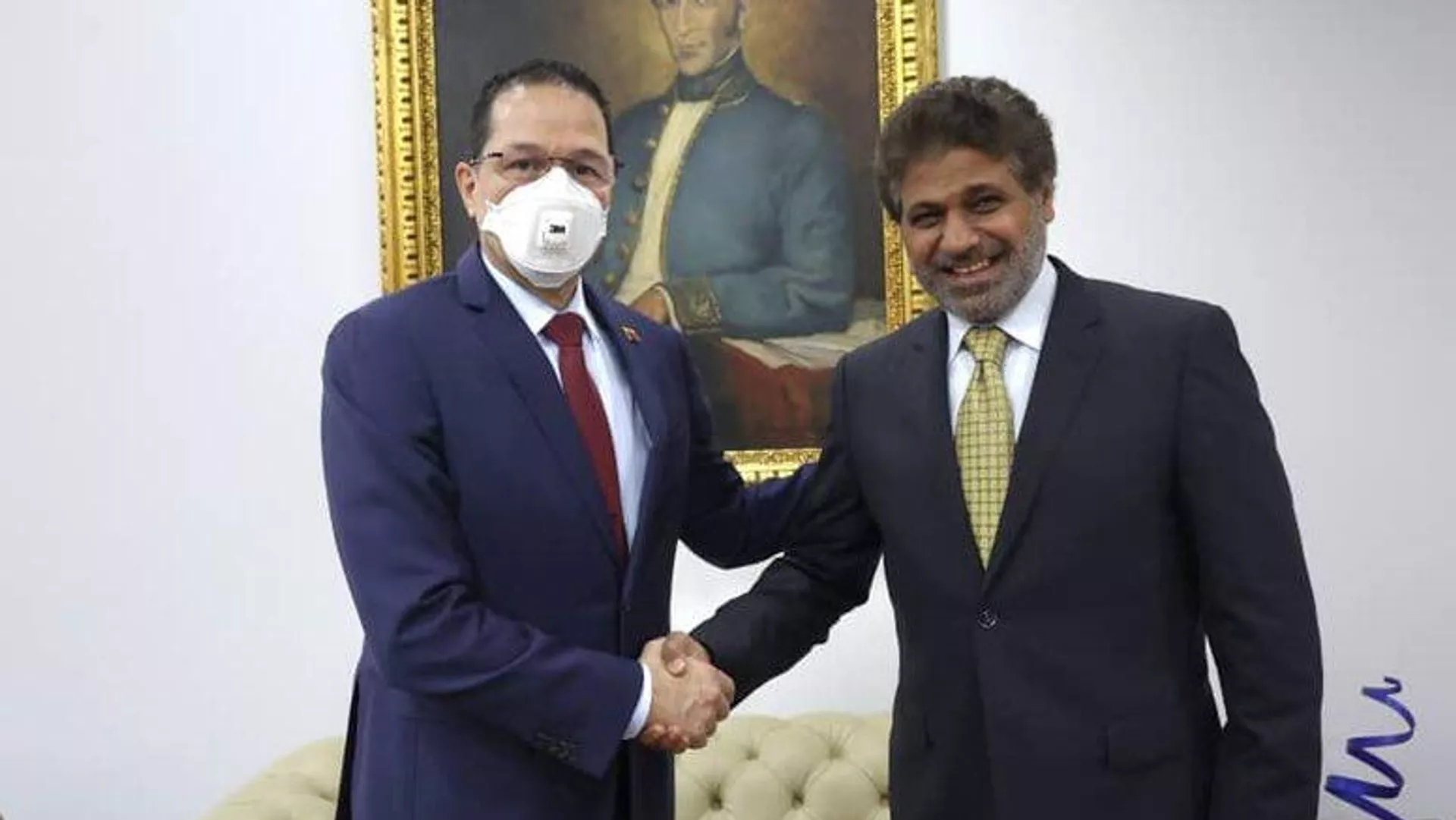 Carlos Faría , el canciller de Venezuela, con el embajador de Kuwait, Nasser Bareh Al-Enezi Carlos Faría , el canciller de Venezuela, con el embajador de Kuwait, Nasser Bareh Al-Enezi - Sputnik Mundo, 1920, 26.08.2022