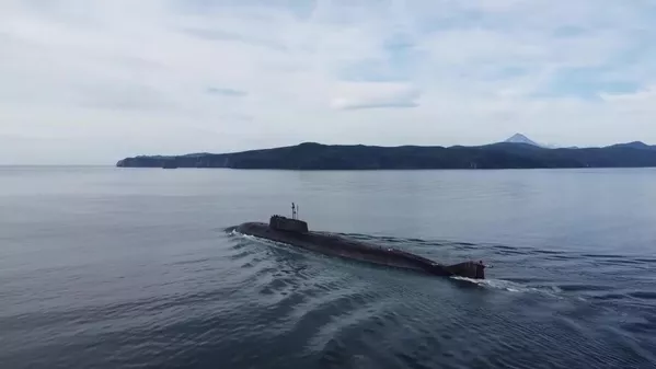 Durante las maniobras los buques de la Flota del Pacífico de Rusia interactuarán con la aviación de largo alcance de las Fuerzas Aeroespaciales de Rusia y con la flota de China. Juntos realizarán ejercicios para organizar una defensa antibuque, antiaérea y antisubmarina en el mar de Japón y al este de la península de Kamchatka. Durante las maniobras los buques de la Flota del Pacífico de Rusia interactuarán con la aviación de largo alcance de las Fuerzas Aeroespaciales de Rusia y con la flota de China. Juntos realizarán ejercicios para organizar una defensa antibuque, antiaérea y antisubmarina en el mar de Japón y al este de la península de Kamchatka. - Sputnik Mundo