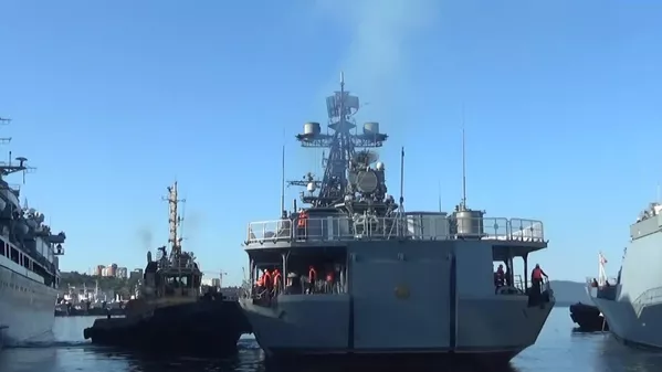 Los marineros de los dos países practicarán las acciones conjuntas de defensa de comunicaciones marítimas y áreas de la actividad económica marítima, así como el apoyo a las tropas de tierra. Los marineros de los dos países practicarán las acciones conjuntas de defensa de comunicaciones marítimas y áreas de la actividad económica marítima, así como el apoyo a las tropas de tierra. - Sputnik Mundo