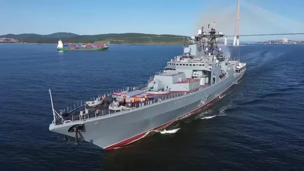 Las maniobras conjuntas de comando estratégico Vostok 2022 se llevarán a cabo entre los días 1 y 7 de septiembre bajo el mando del comandante del Cuartel General de las Fuerzas Armadas de Rusia, Valerí Guerásimov. Tendrán lugar en siete polígonos del distrito militar Este de Rusia, así como en los mares de Japón y Ojotsk. Las maniobras conjuntas de comando estratégico Vostok 2022 se llevarán a cabo entre los días 1 y 7 de septiembre bajo el mando del comandante del Cuartel General de las Fuerzas Armadas de Rusia, Valerí Guerásimov. Tendrán lugar en siete polígonos del distrito militar Este de Rusia, así como en los mares de Japón y Ojotsk. - Sputnik Mundo