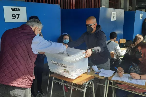 Masiva participación en plebiscito en Chile - Sputnik Mundo