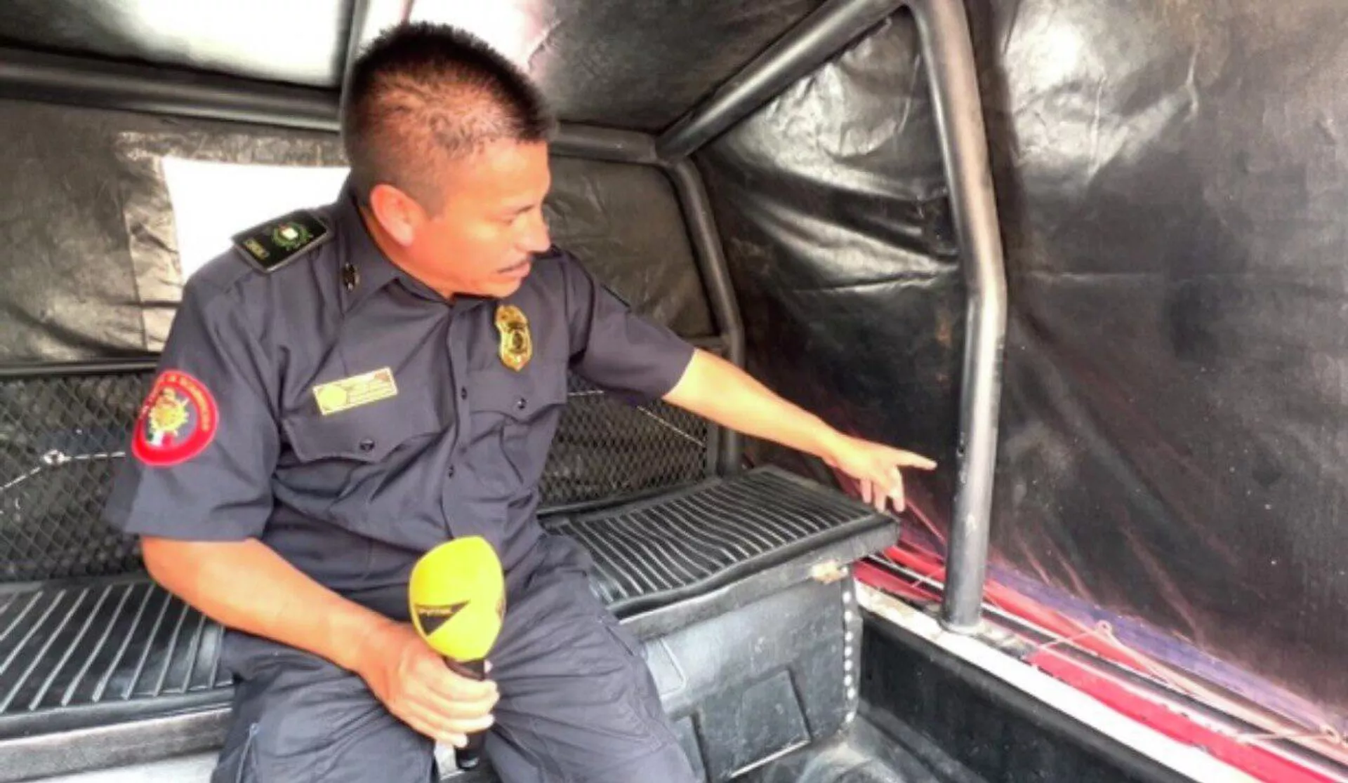Impacto de bala en la camioneta Impacto de bala en la camioneta - Sputnik Mundo, 1920, 04.09.2022