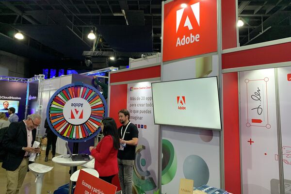 Stand de Adobe en el 7° Congreso Latinoamericano Tecnología y Negocios América Digital 2022 - Sputnik Mundo