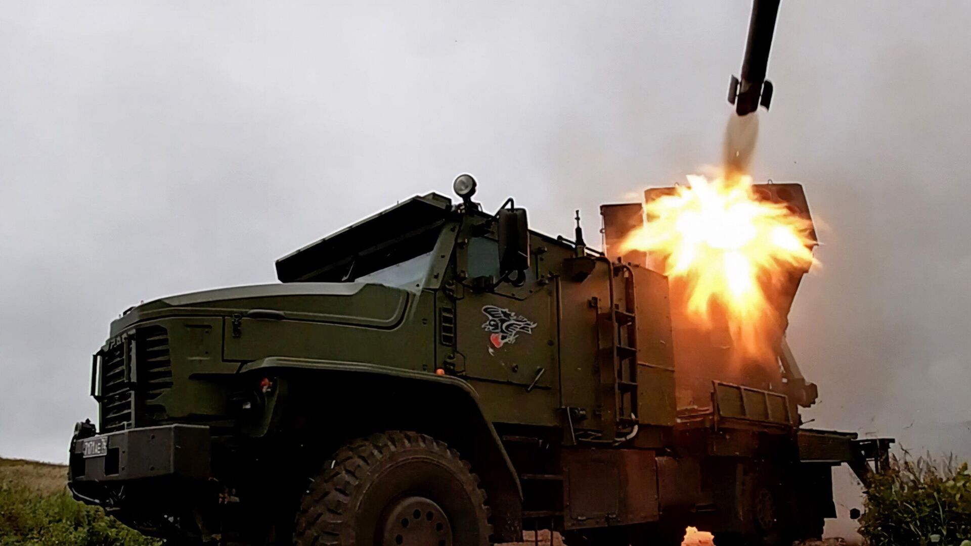 Sistema de lanzamiento de cohetes múltiples Grad en los ejercicios Vostok 2022 - Sputnik Mundo, 1920, 09.09.2022