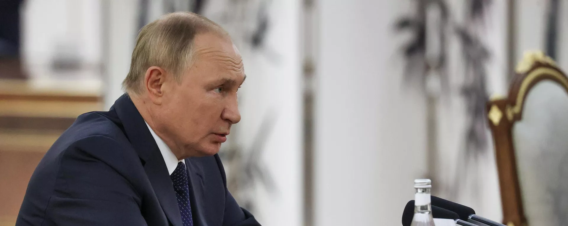El presidente ruso, Vladímir Putin, durante la Cumbre de la Organización para la Cooperación de Shanghái  - Sputnik Mundo, 1920, 15.09.2022