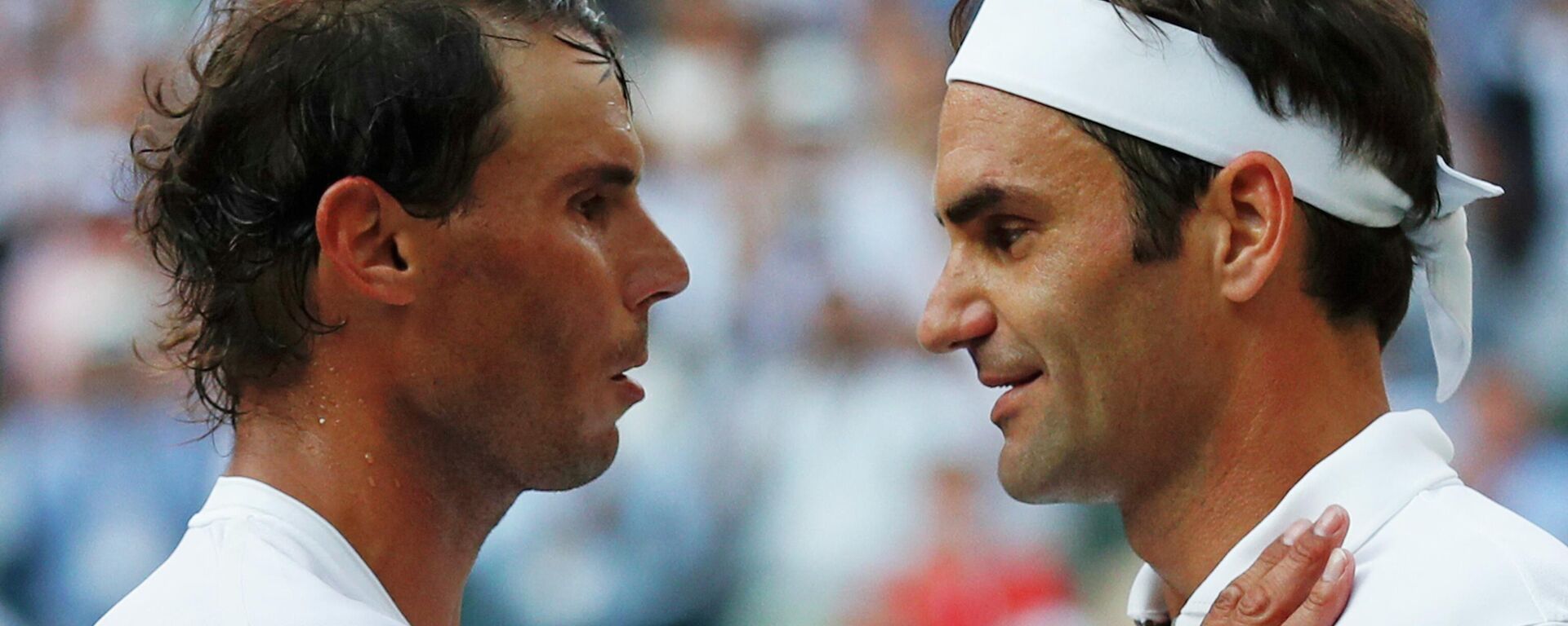 Los tenistas Rafael Nadal (izquierda) y Roger Federer (derecha) - Sputnik Mundo, 1920, 15.09.2022