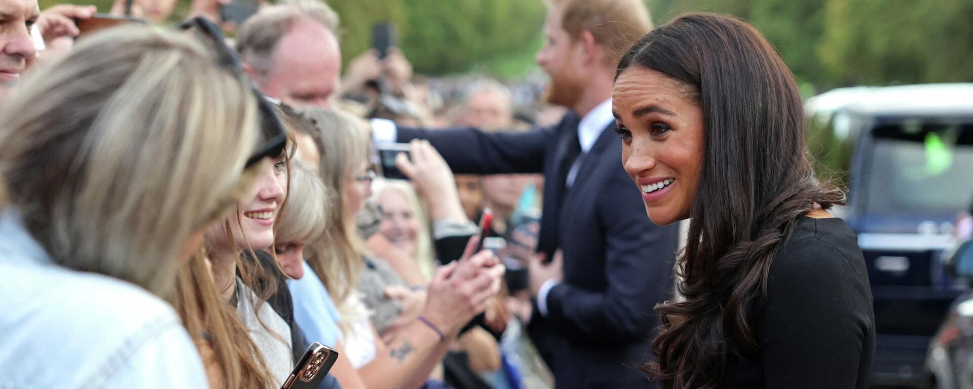 La duquesa de Sussex, Meghan Markle, en el castillo de Windsor para rendir homenaje a la difunta Isabel II - Sputnik Mundo, 1920, 15.09.2022