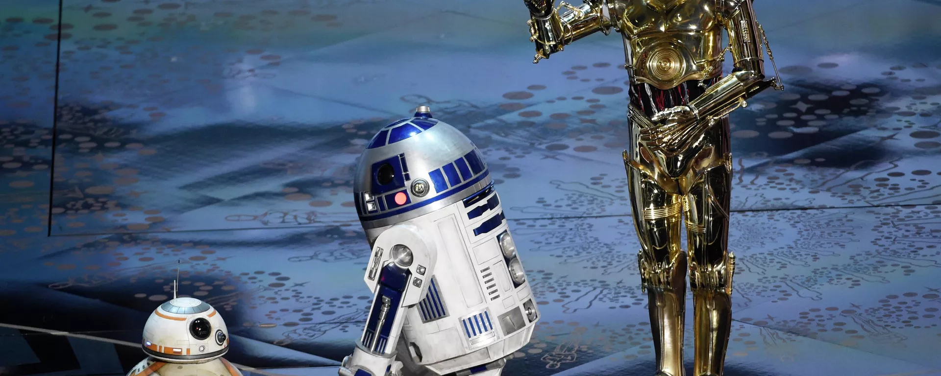 Los personajes droides de 'La Guerra de las Galaxias': BB-8, desde la izquierda, R2-D2 y C-3PO (archivo) Los personajes droides de 'La Guerra de las Galaxias': BB-8, desde la izquierda, R2-D2 y C-3PO (archivo) - Sputnik Mundo, 1920, 18.09.2022