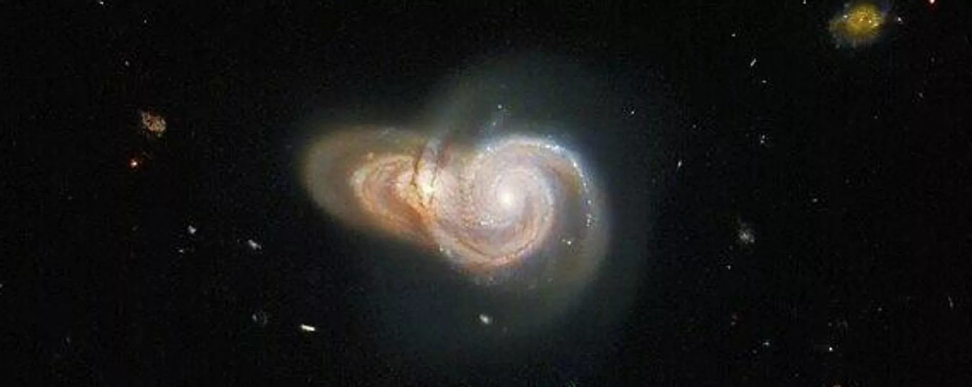 Superposición galáctica captada por Hubble Superposición galáctica captada por Hubble - Sputnik Mundo, 1920, 18.09.2022