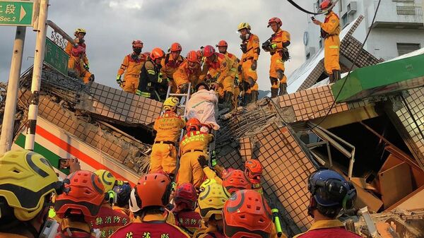 Un terremoto de magnitud 7.2 sacudió Taiwán el 18 de septiembre. El epicentro estaba localizado en la región de Yujing, en el este, pero los temblores se sintieron en toda la isla. El terremoto se originó a una profundidad de 10 km. 
 - Sputnik Mundo