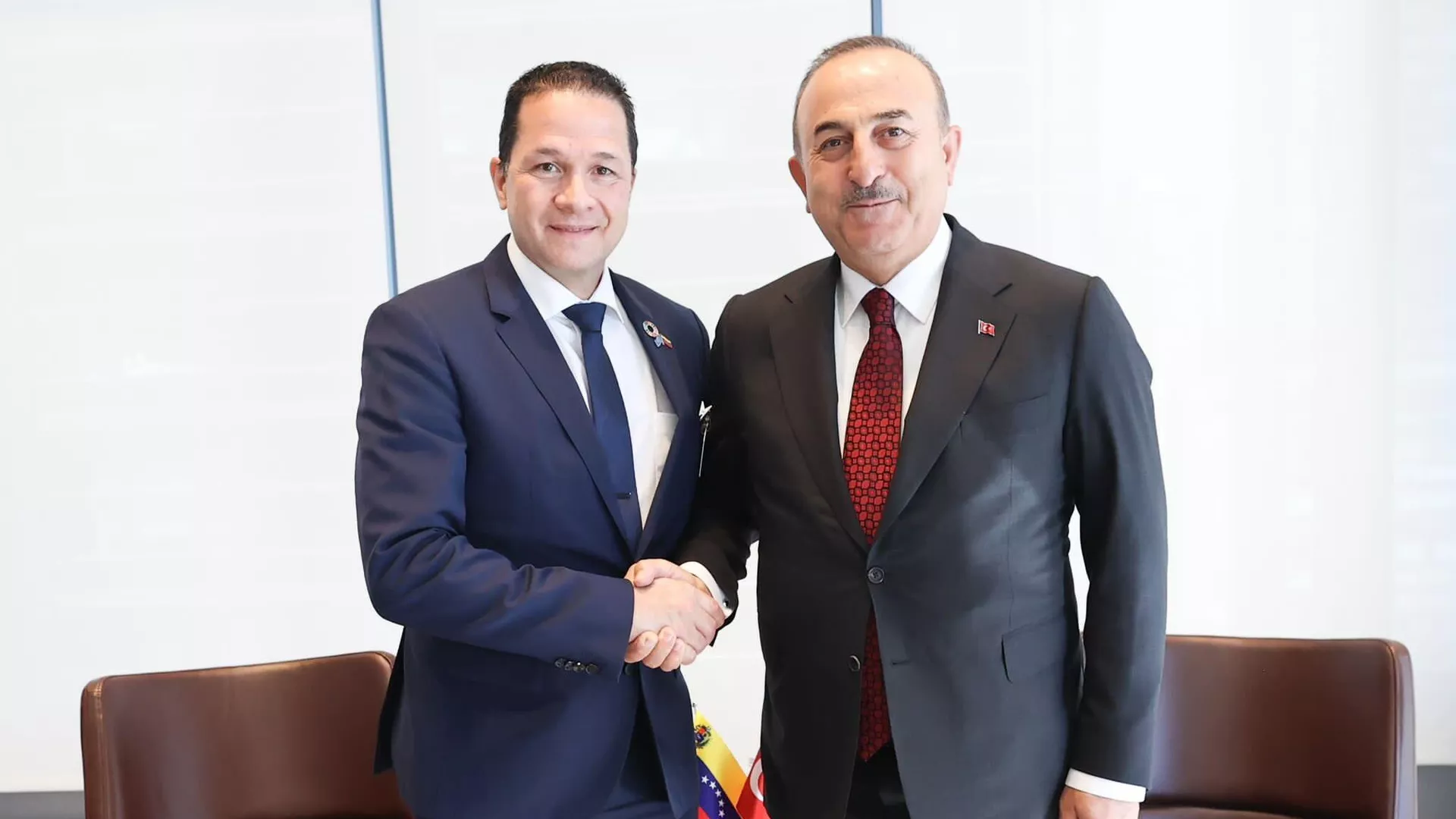 El canciller venezolano, Carlos Faría, y su par de Turquía, Mevlut Cavusoglu El canciller venezolano, Carlos Faría, y su par de Turquía, Mevlut Cavusoglu - Sputnik Mundo, 1920, 23.09.2022