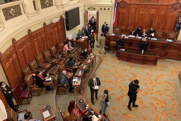 Debate sobre el proceso constituyente en el Congreso de Chile - Sputnik Mundo