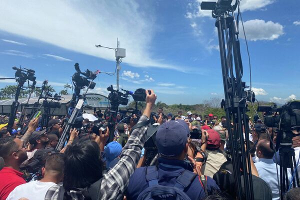 Más de 150 medios, nacionales e internacionales, se acreditaron para el evento en la frontera - Sputnik Mundo