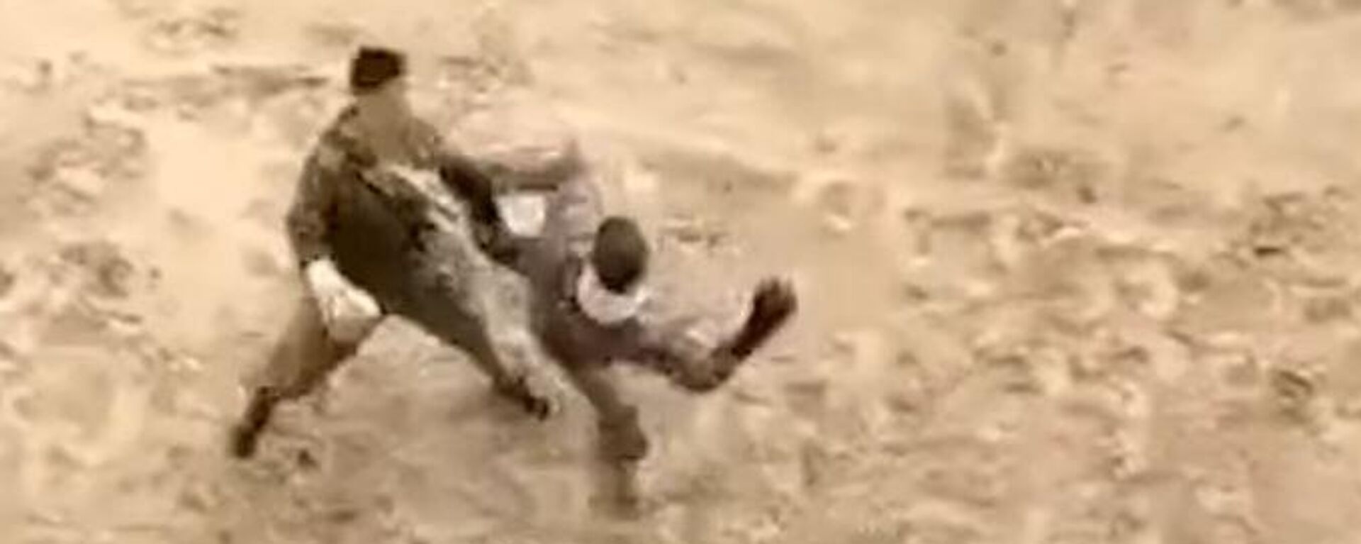 Un soldado kazajo noquea al otro  - Sputnik Mundo, 1920, 18.10.2022