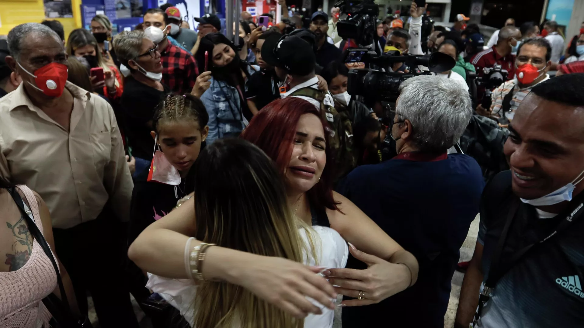 Los tripulantes del avión venezolano de Emtrasur regresan a Venezuela Los tripulantes del avión venezolano de Emtrasur regresan a Venezuela