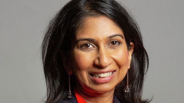 Suella Braverman, la ministra del Interior del Reino Unido - Sputnik Mundo