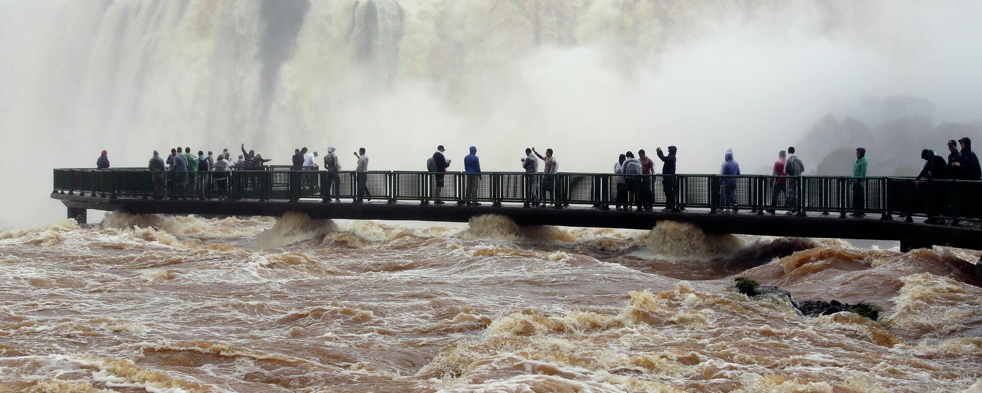 Pasarelas sobre la 'Garganta del Diablo', Cataratas del Iguazú - Sputnik Mundo, 1920, 21.10.2022