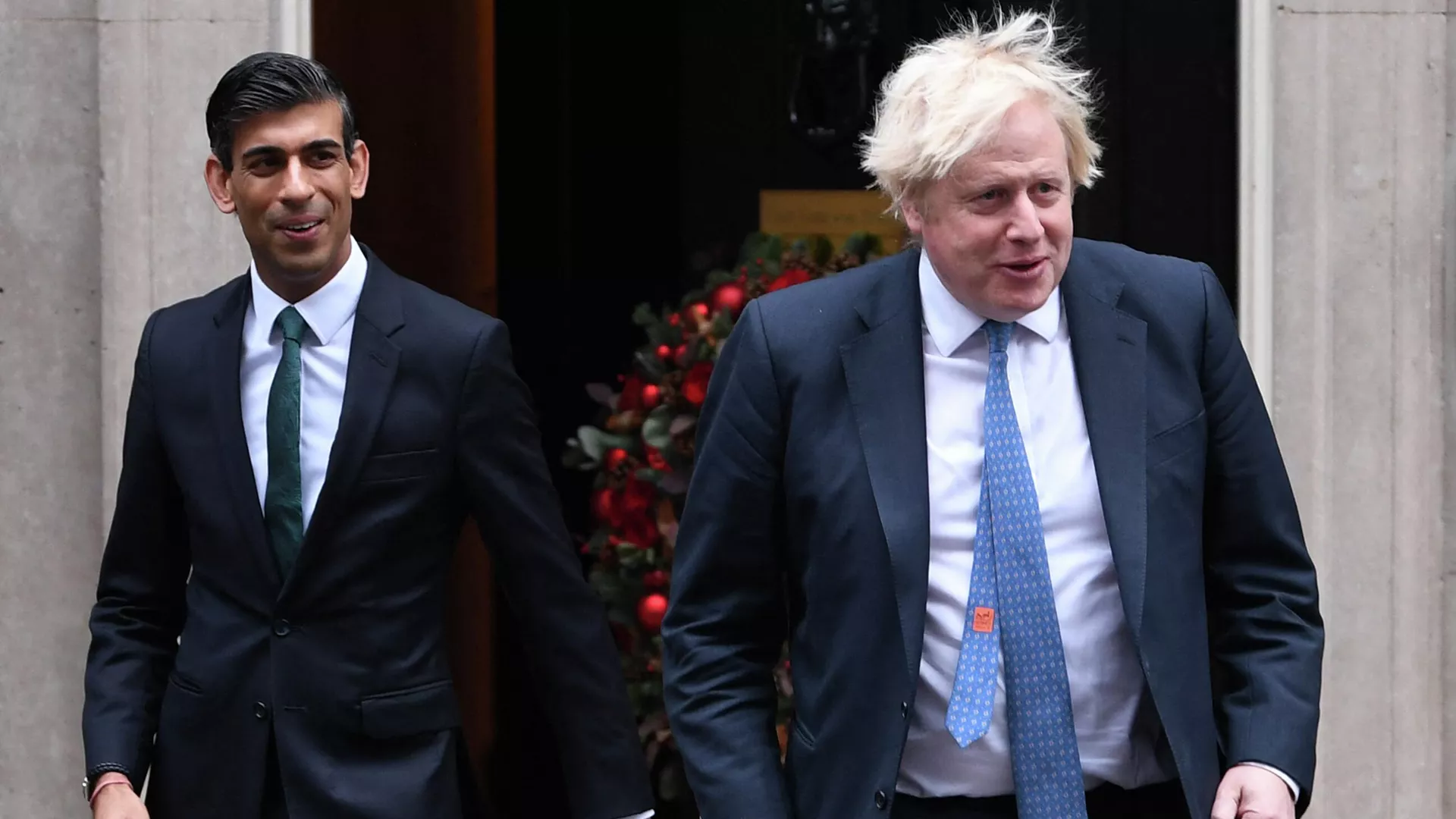 El exministro de Finanzas Rishi Sunak y el ex primer ministro británico, Boris Johnson El exministro de Finanzas Rishi Sunak y el ex primer ministro británico, Boris Johnson - Sputnik Mundo, 1920, 23.10.2022