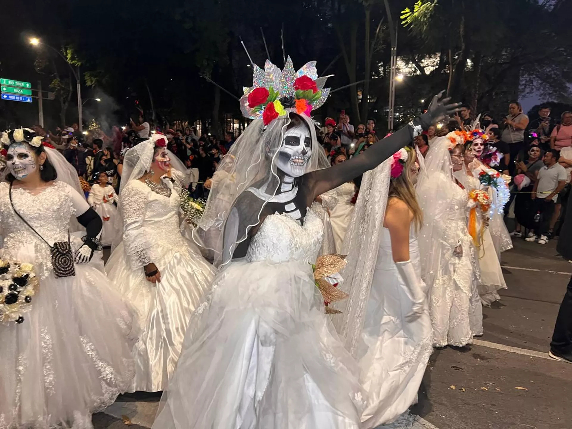 Mega Procesión de Catrinas 2022 en la Ciudad de México Mega Procesión de Catrinas 2022 en la Ciudad de México - Sputnik Mundo, 1920, 24.10.2022