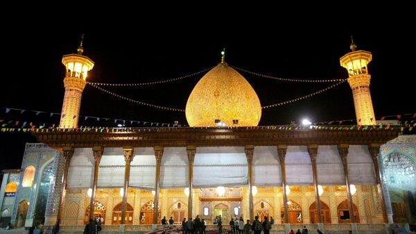 Situación cerca de la mezquita de Shah Cheragh, en Irán, tras el atentado del 26 de octubre de 2022 - Sputnik Mundo