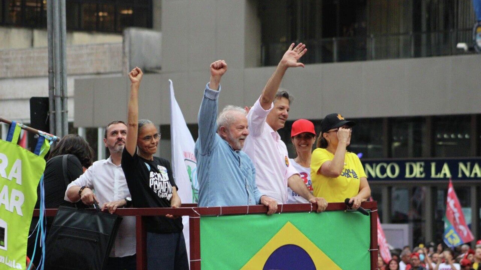 El exmandatario brasileño, Lula da Silva, en su último acto de campaña antes de la segunda vuelta de las elecciones El exmandatario brasileño, Lula da Silva, en su último acto de campaña antes de la segunda vuelta de las elecciones - Sputnik Mundo, 1920, 29.10.2022
