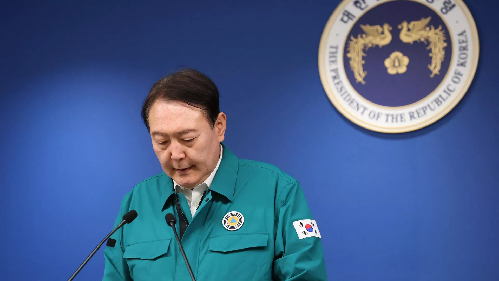 El presidente de Corea del Sur, Yoon Suk-yeol, durante una conferencia posterior a la estampida de Seúl, el 30 de octubre de 2022 El presidente de Corea del Sur, Yoon Suk-yeol, durante una conferencia posterior a la estampida de Seúl, el 30 de octubre de 2022 - Sputnik Mundo, 1920, 30.10.2022