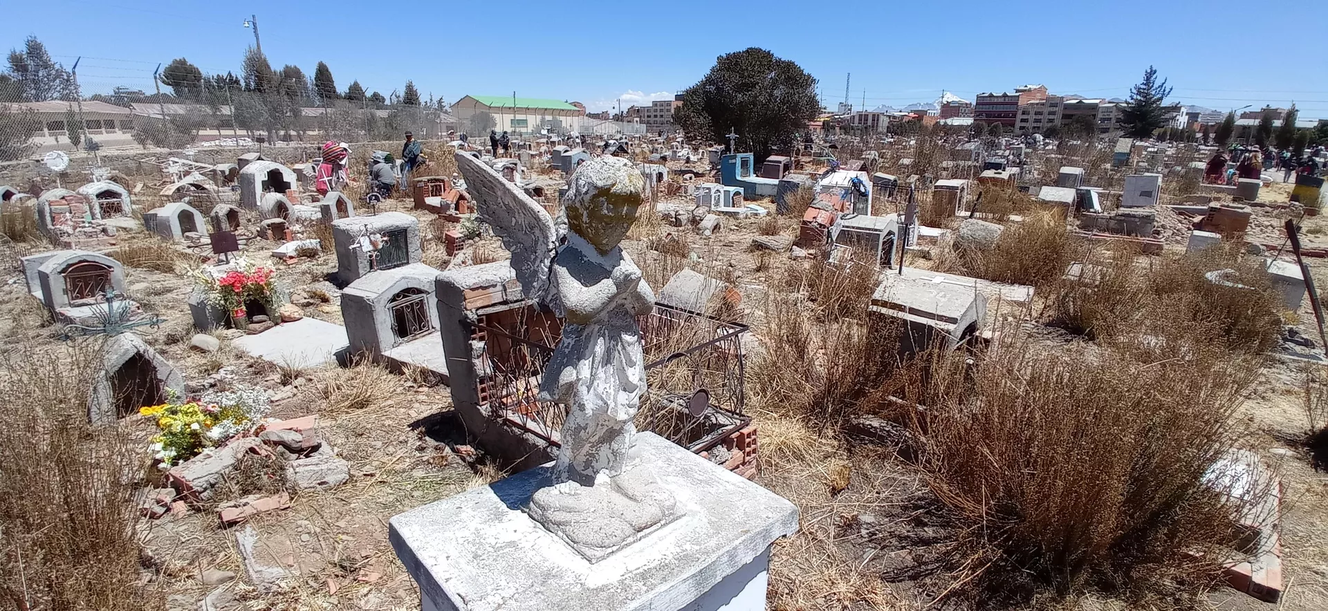 El día de Todos Santos en el cementerio Héroes del Gas de El Alto, en Bolivia - Sputnik Mundo, 1920, 02.11.2022