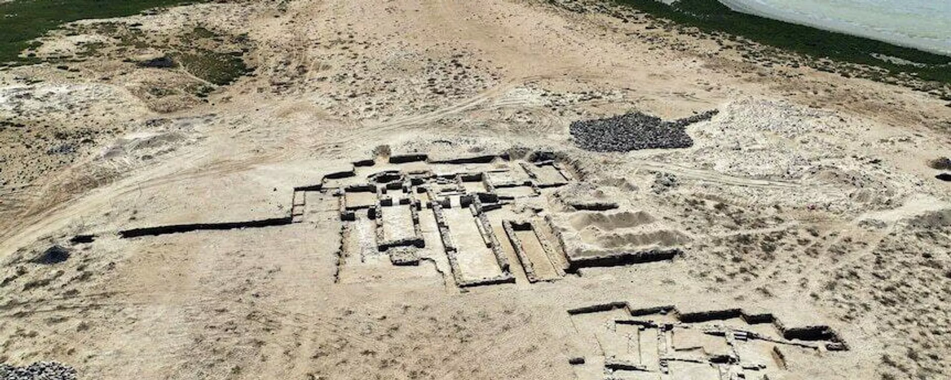 Monasterio cristiano identificado en el noreste de los Emiratos Árabes Unidos. - Sputnik Mundo, 1920, 05.11.2022