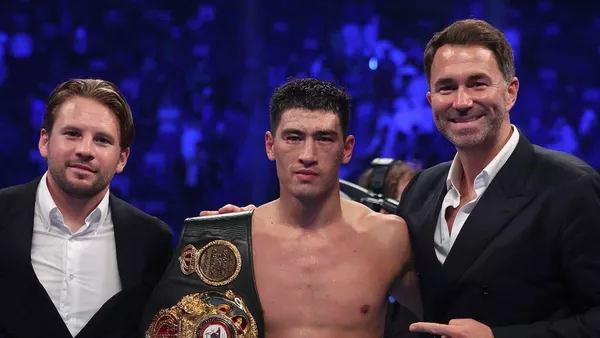 El boxeador Dmitry Bivol se impuso ante su rival mexicano, Gilberto Zurdo Ramírez. - Sputnik Mundo