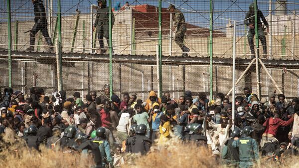 La tragedia en la valla de Melilla, España (archivo) - Sputnik Mundo