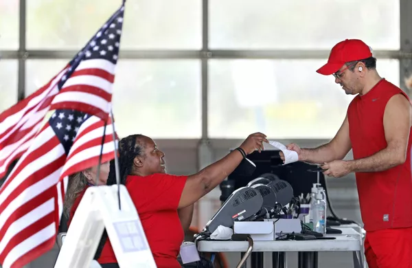 La votación en las elecciones legislativas de mitad de mandato en un colegio electoral de Kissimmee, en Florida. La votación en las elecciones legislativas de mitad de mandato en un colegio electoral de Kissimmee, en Florida. - Sputnik Mundo