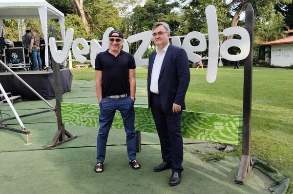 El Coro Turetsky y Soprano en un concierto en la ciudad Caracas - Sputnik Mundo