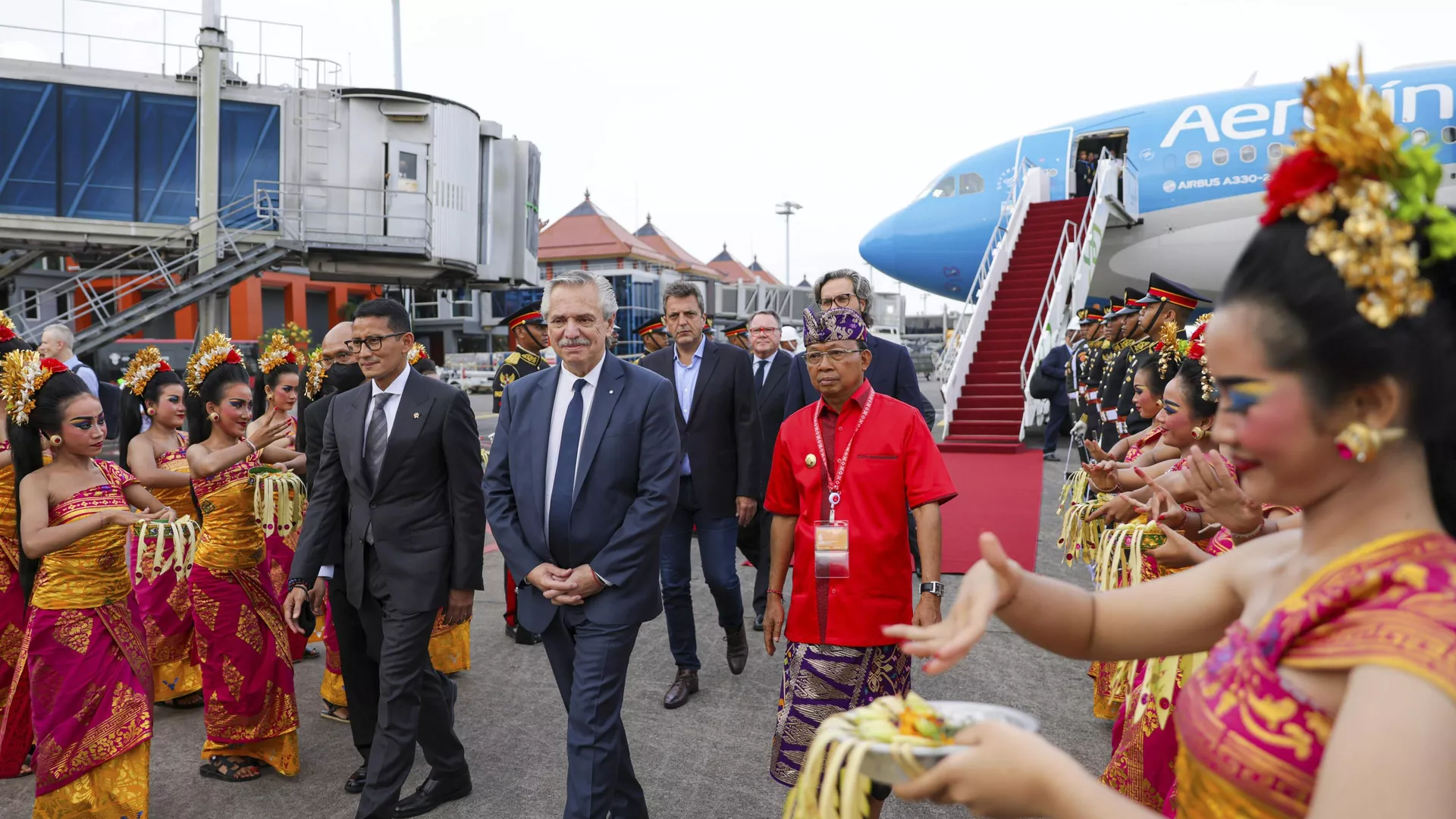 El presidente Alberto Fernández encabeza la comitiva argentina en la cumbre del G20 en Indonesia El presidente Alberto Fernández encabeza la comitiva argentina en la cumbre del G20 en Indonesia