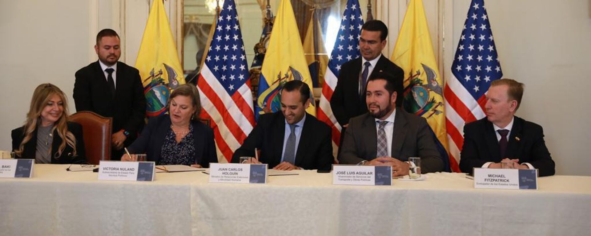 Firma de un convenio de cielos abiertos entre Estados Unidos y Ecuador. - Sputnik Mundo, 1920, 17.11.2022