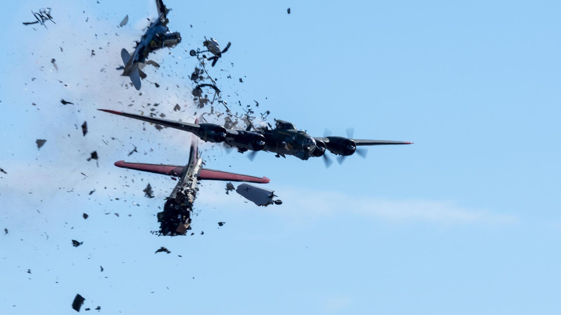 Two Patrouille de France Jets Collide in France