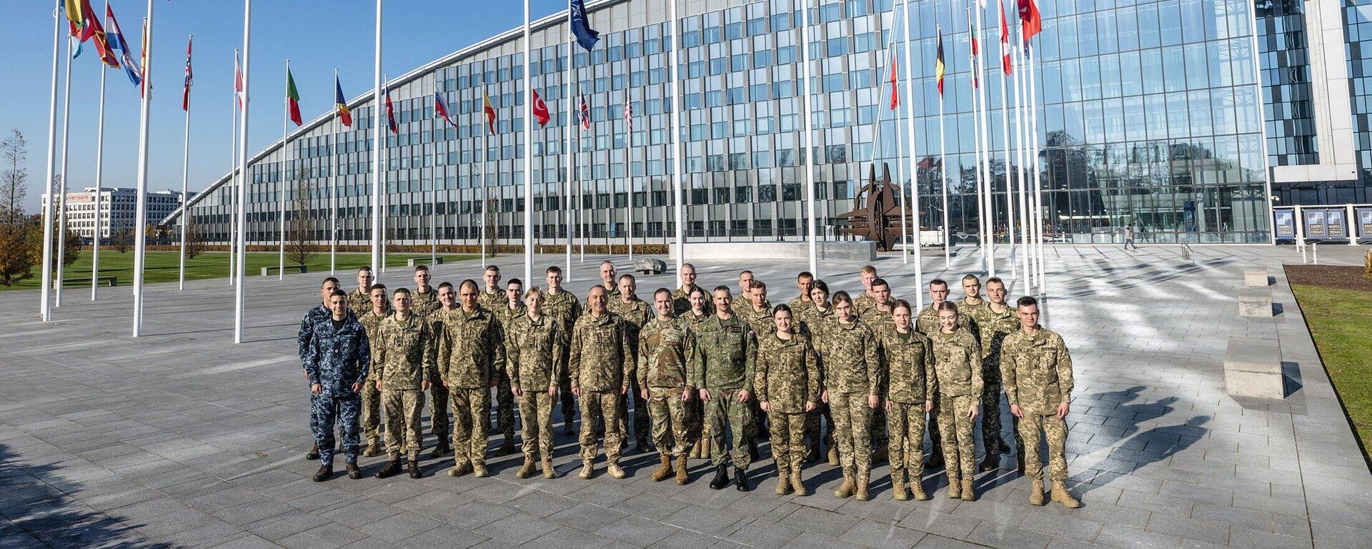 Cadetes ucranianos recibidos en la OTAN. - Sputnik Mundo, 1920, 09.12.2022