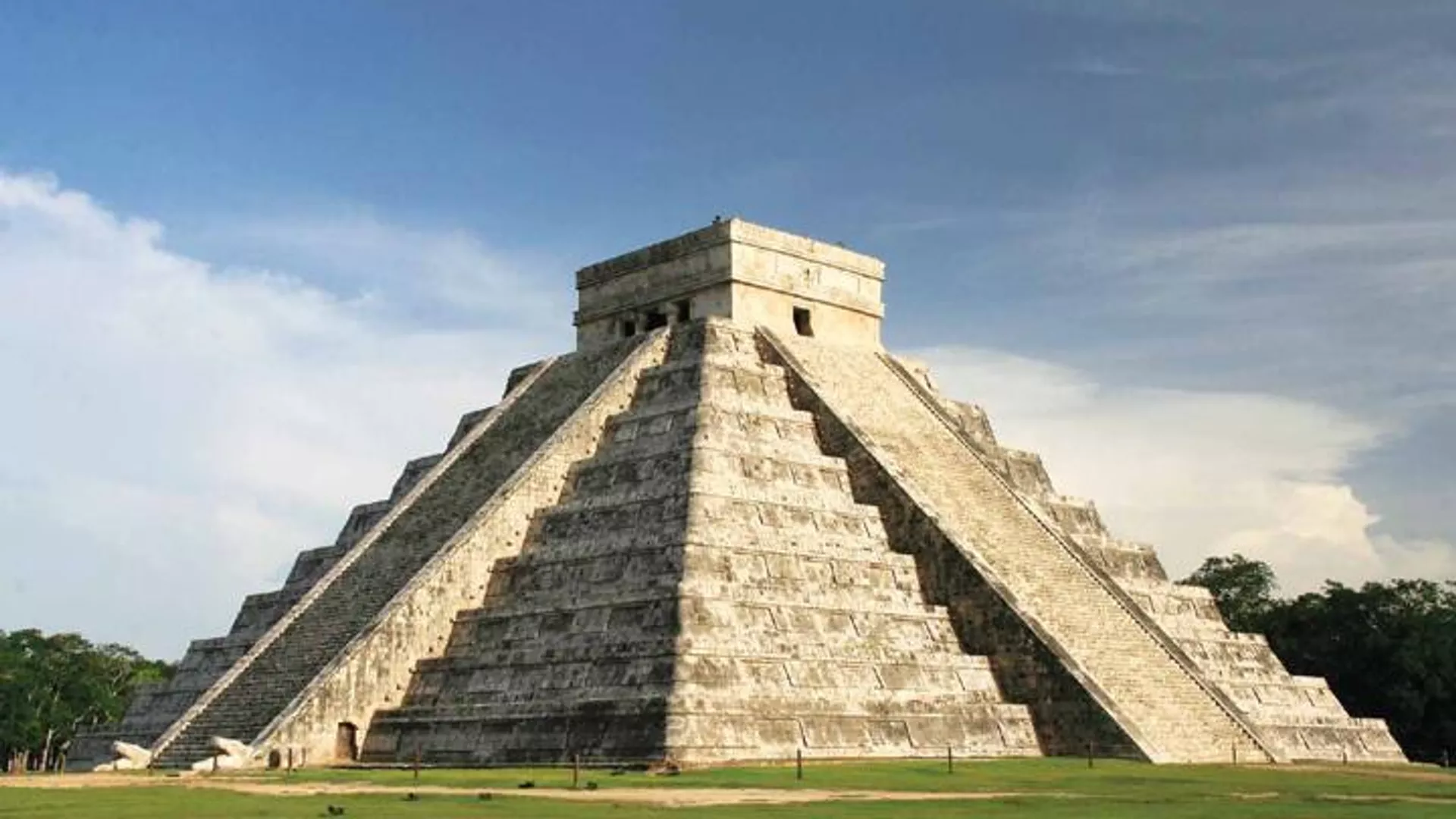 Pirámide del Castillo, en la ciudad maya de Chichen Itzá, localizada en el actual Yucatán, México. Pirámide del Castillo, en la ciudad maya de Chichen Itzá, localizada en el actual Yucatán, México. - Sputnik Mundo, 1920, 21.11.2022