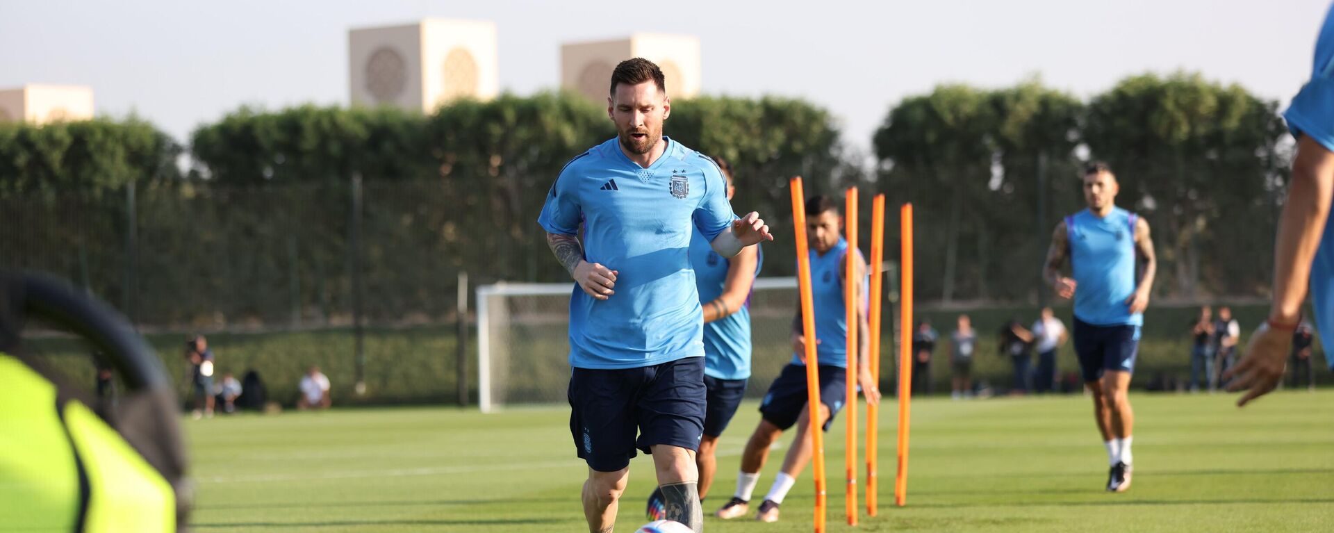 Lionel Messi en el entrenamiento de la selección argentina  - Sputnik Mundo, 1920, 21.11.2022