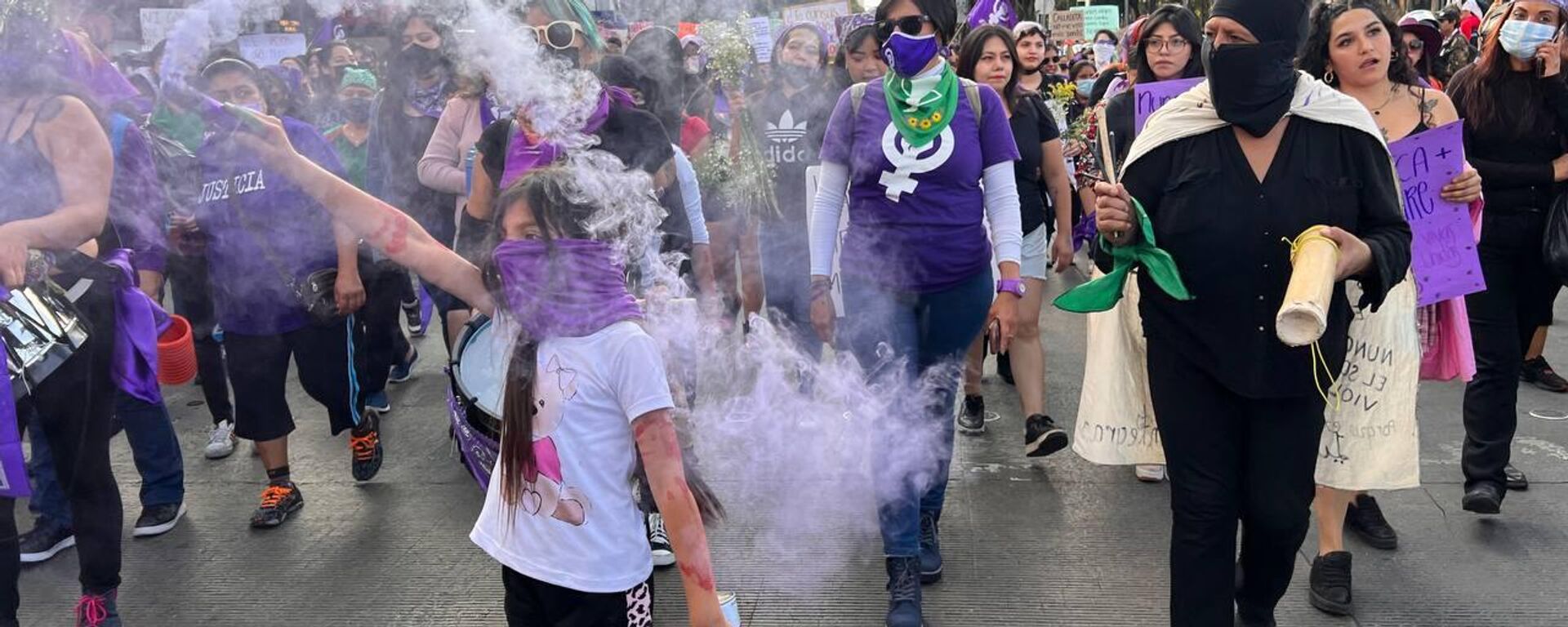 Mujeres marchan en CDMX contra la violencia - Sputnik Mundo, 1920, 26.11.2022