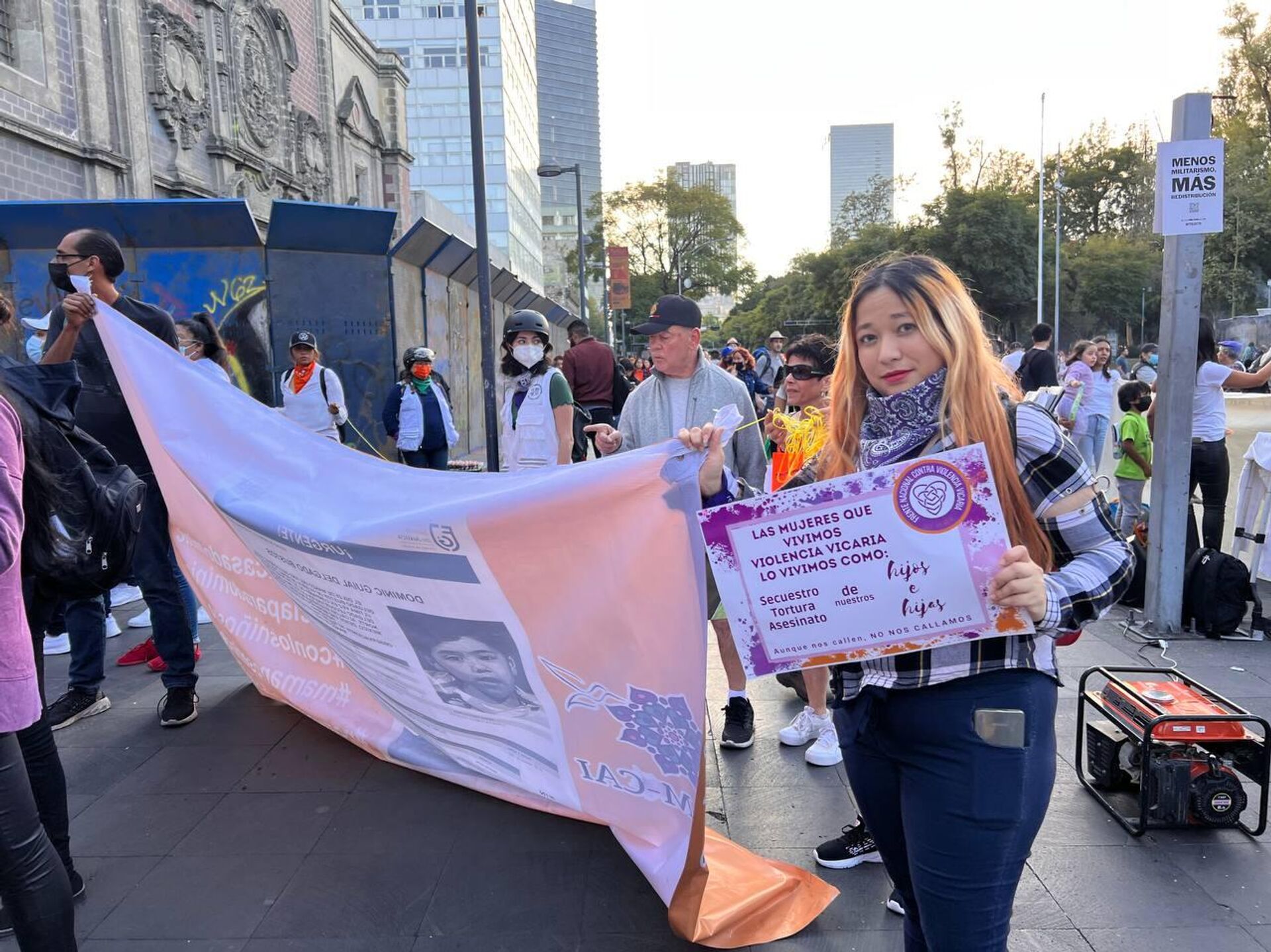 Mujeres protestan en la Ciudad de México durante el Día Internacional de la Violencia contra la Mujer - Sputnik Mundo, 1920, 26.11.2022