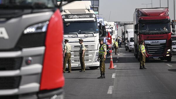 Bloqueo de camioneros en Chile - Sputnik Mundo