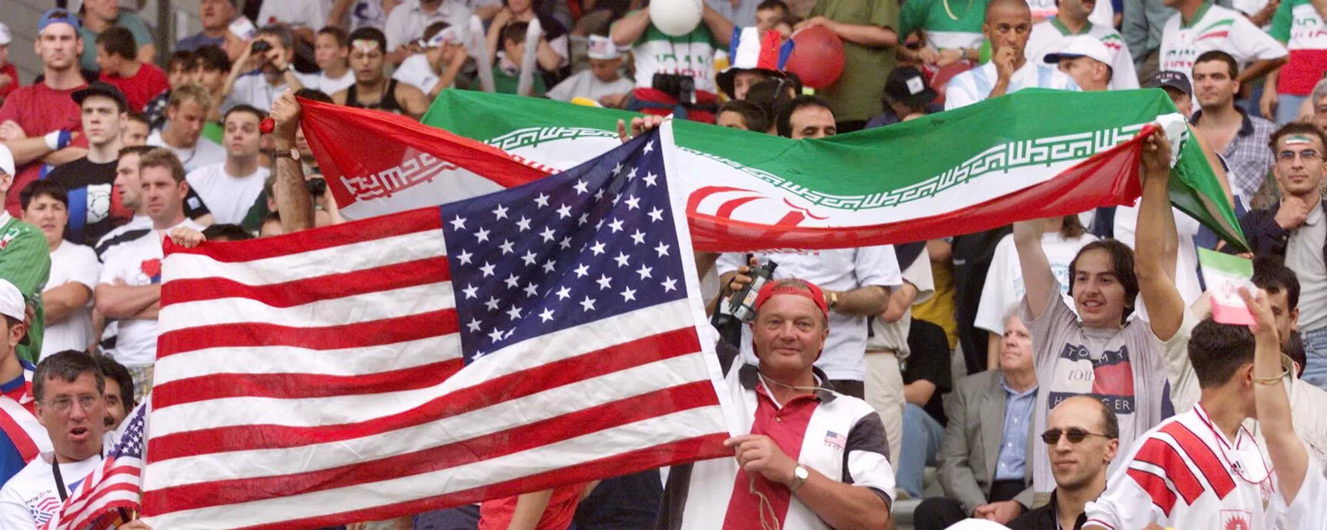 El partido EEUU-Irán en la Copa de Francia 1998 El partido EEUU-Irán en la Copa de Francia 1998 - Sputnik Mundo, 1920, 29.11.2022