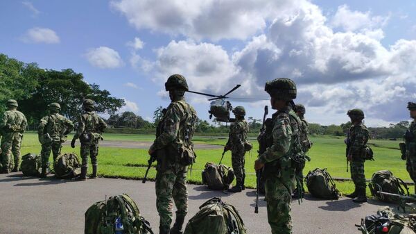 Tropas colombianas desplegadas en Puerto Guzmán, Putumayo - Sputnik Mundo