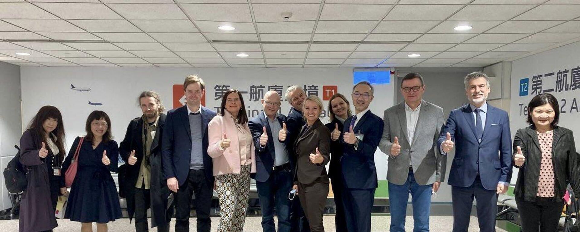 Visita de parlamentarios de Polonia en Taiwán - Sputnik Mundo, 1920, 05.12.2022