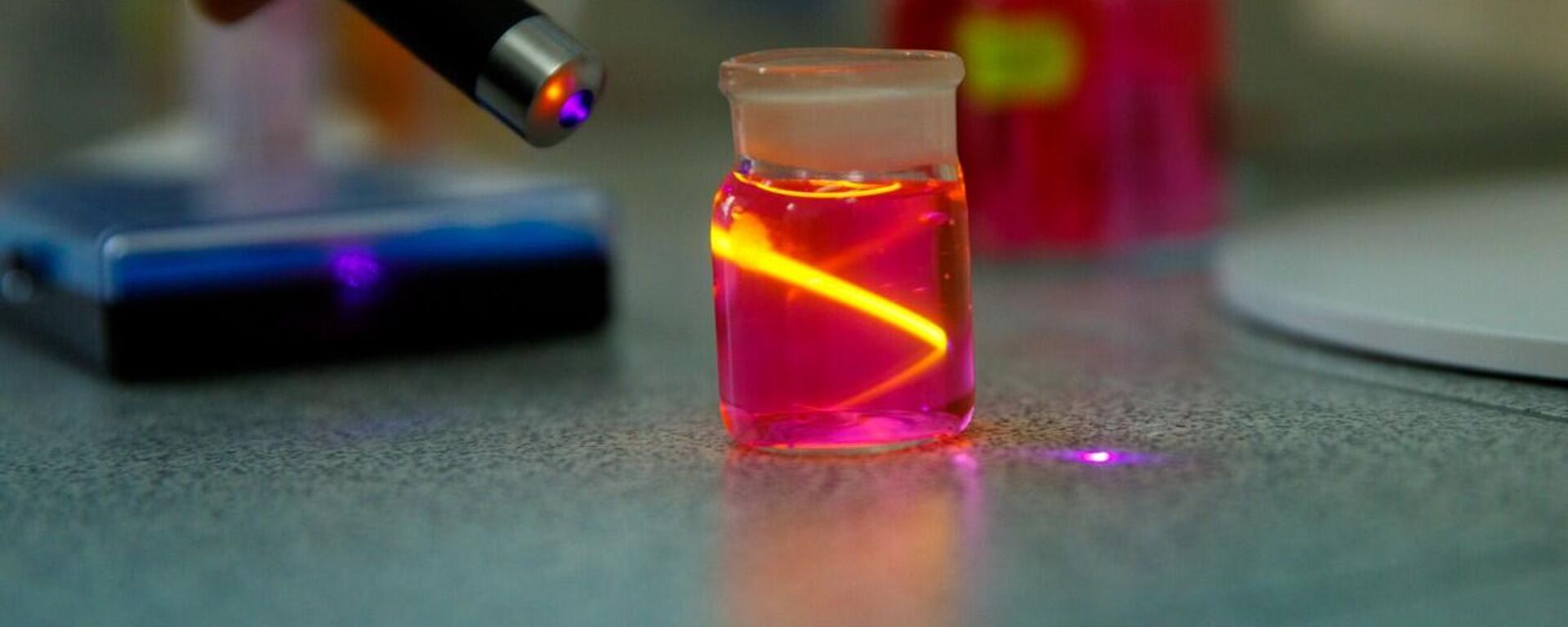 Demostración del trabajo con biopolímeros Demostración del trabajo con biopolímeros - Sputnik Mundo, 1920, 07.12.2022