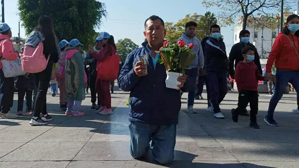 Peregrino en camino a la Basílica de Guadalupe - Sputnik Mundo