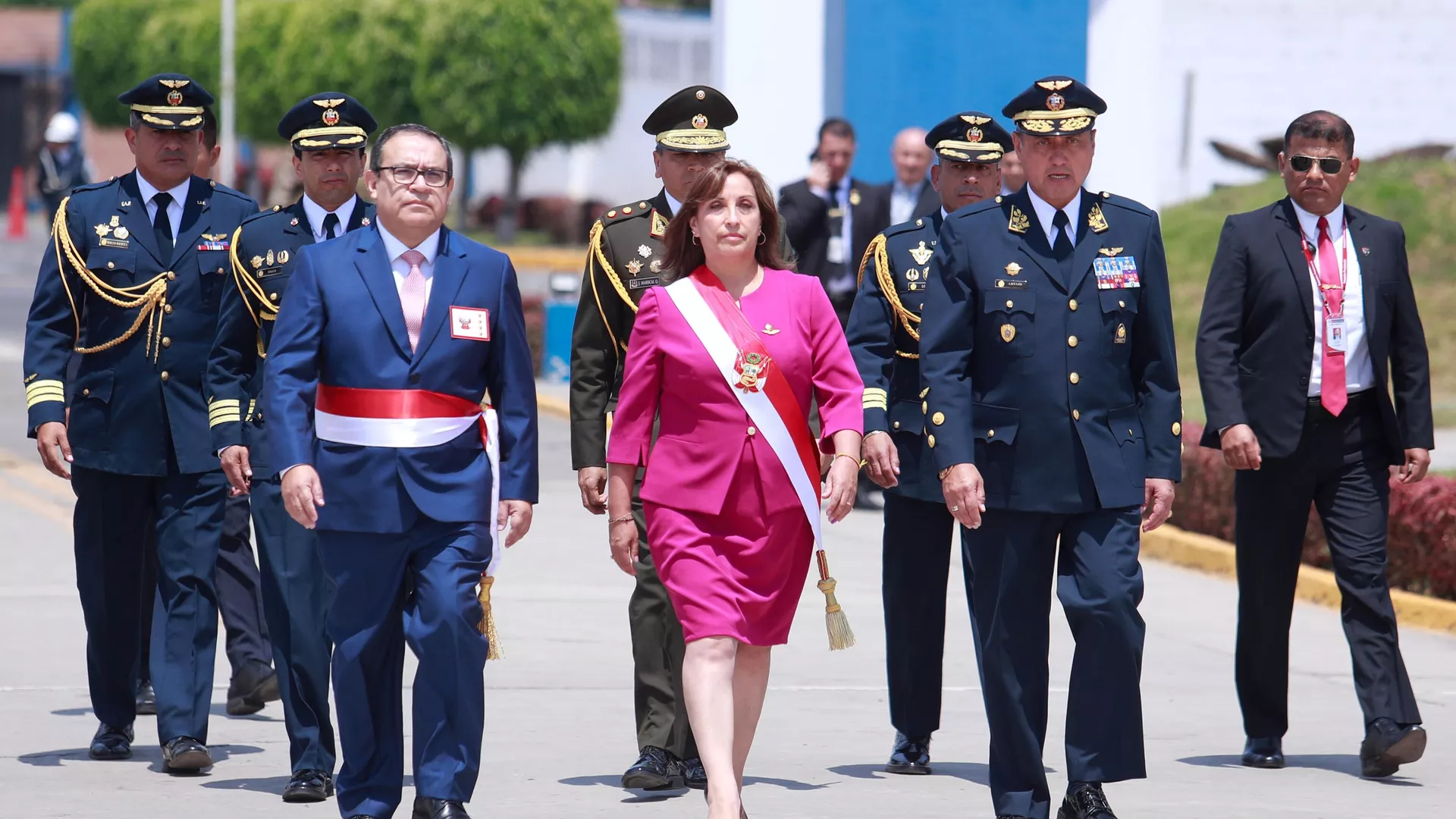 La presidenta de Perú, Dina Boluarte, antes de su discurso a la nación
