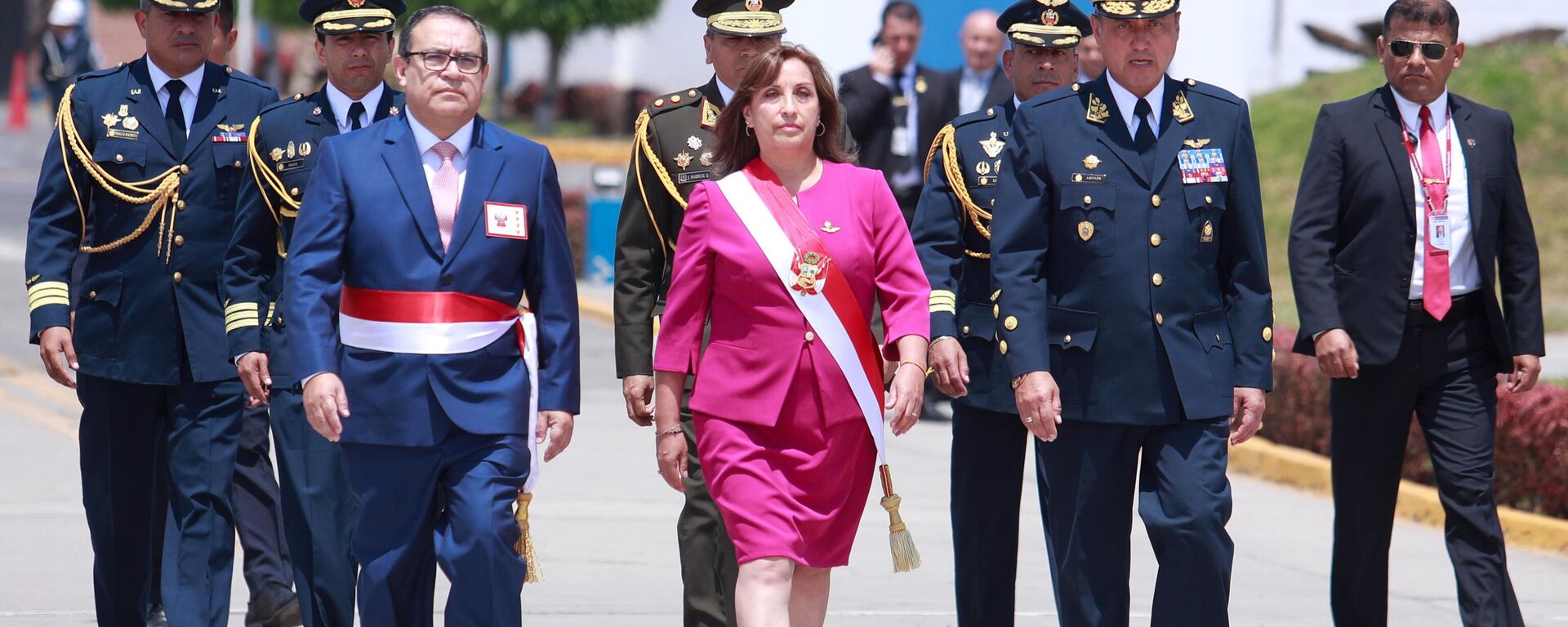 La presidenta de Perú, Dina Boluarte, antes de su discurso a la nación - Sputnik Mundo, 1920, 02.02.2023